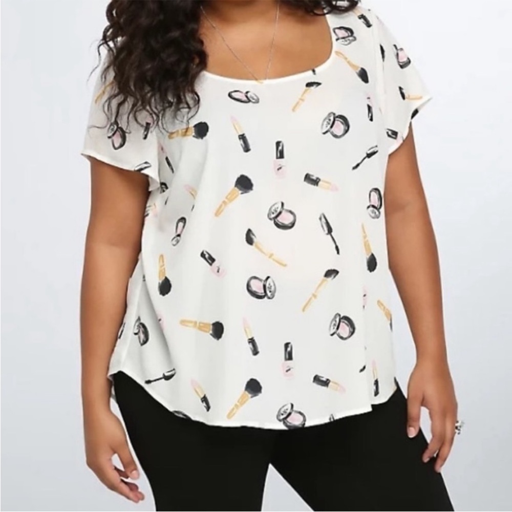 Torrid blouse makeup print Georgette button up back NWT size 1 / 1x